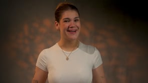 Preview image for the external video "Ambre Saez".