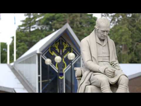 Preview image for the external video "All you need to know about the Edinburgh Business School MBA structure, Heriot-Watt University".