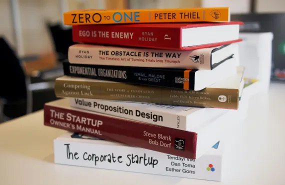 Popular business books for English courses