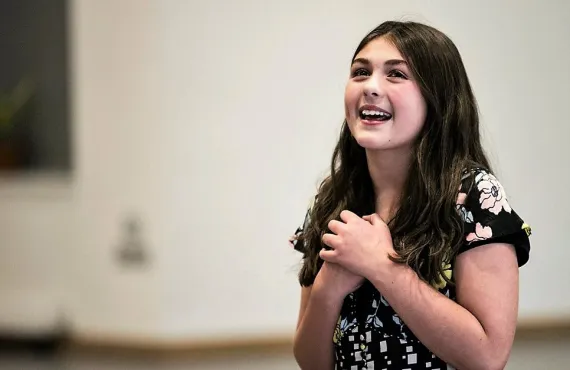 An LSMD vocal student performing
