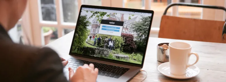 returning students griffith looking at screen