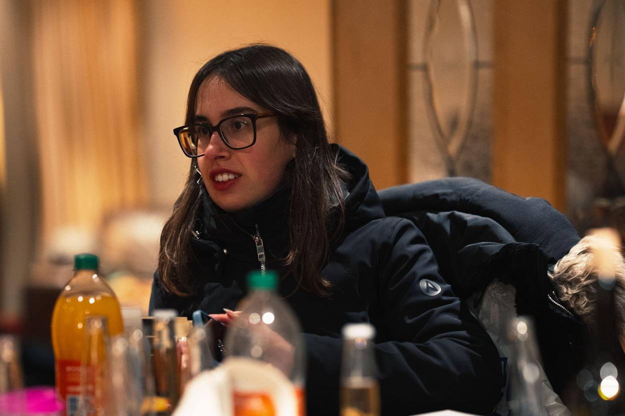 Diana Favaro on the set of “Goin’ Back” (“Gentle Threats” chapter 1). 